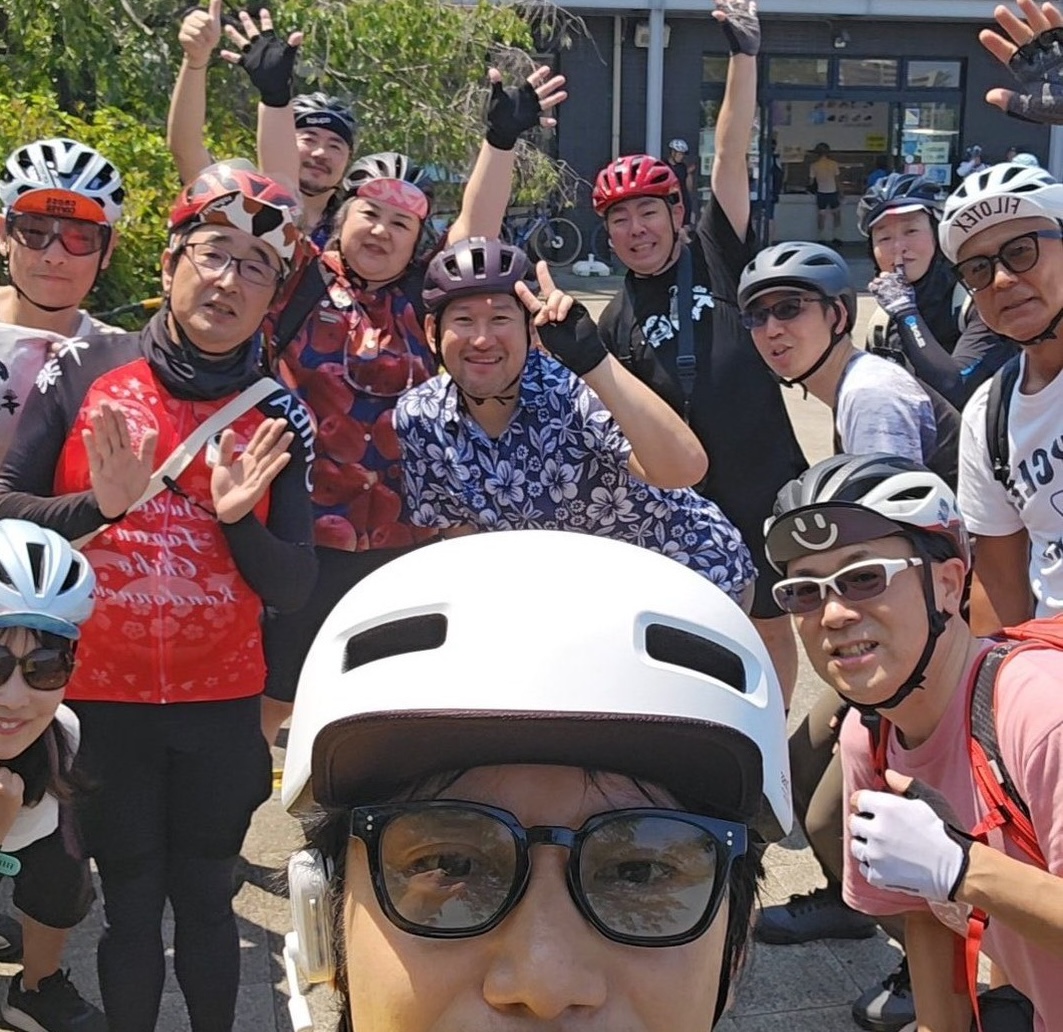 スタート地点に集合した参加者の皆さん（キッチンとれたて前）